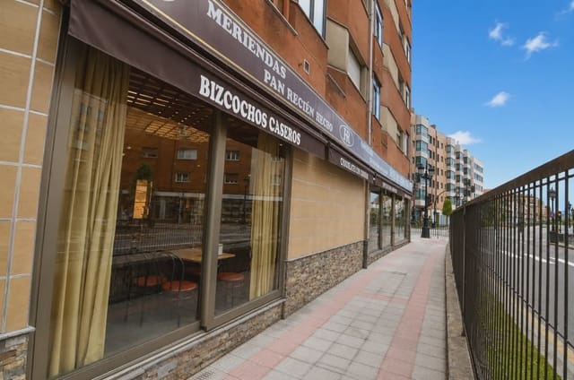 Local Comercial en Centro Urbano, Oviedo en alquiler - 1.900 € (Ref: 10038974)
