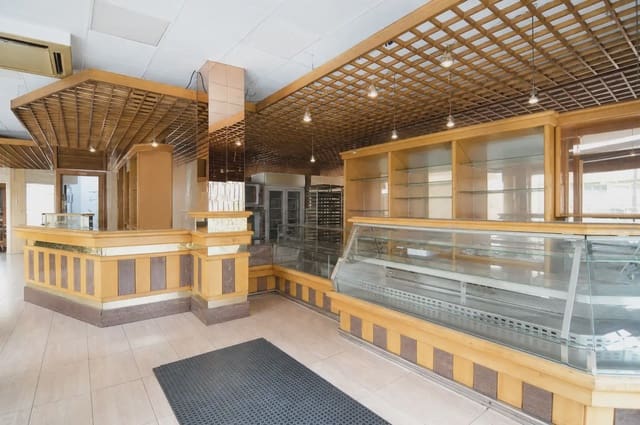 Local Comercial en Centro Urbano, Oviedo en alquiler - 1.900 € (Ref: 10038974)