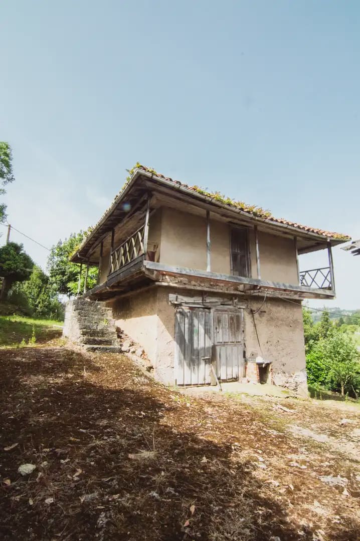 3 slaapkamer Finca/Landhuis te koop in Salas - € 80.000 (Ref: 10038975)