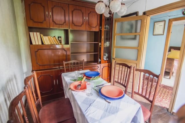 3 slaapkamer Finca/Landhuis te koop in Salas - € 80.000 (Ref: 10038975)