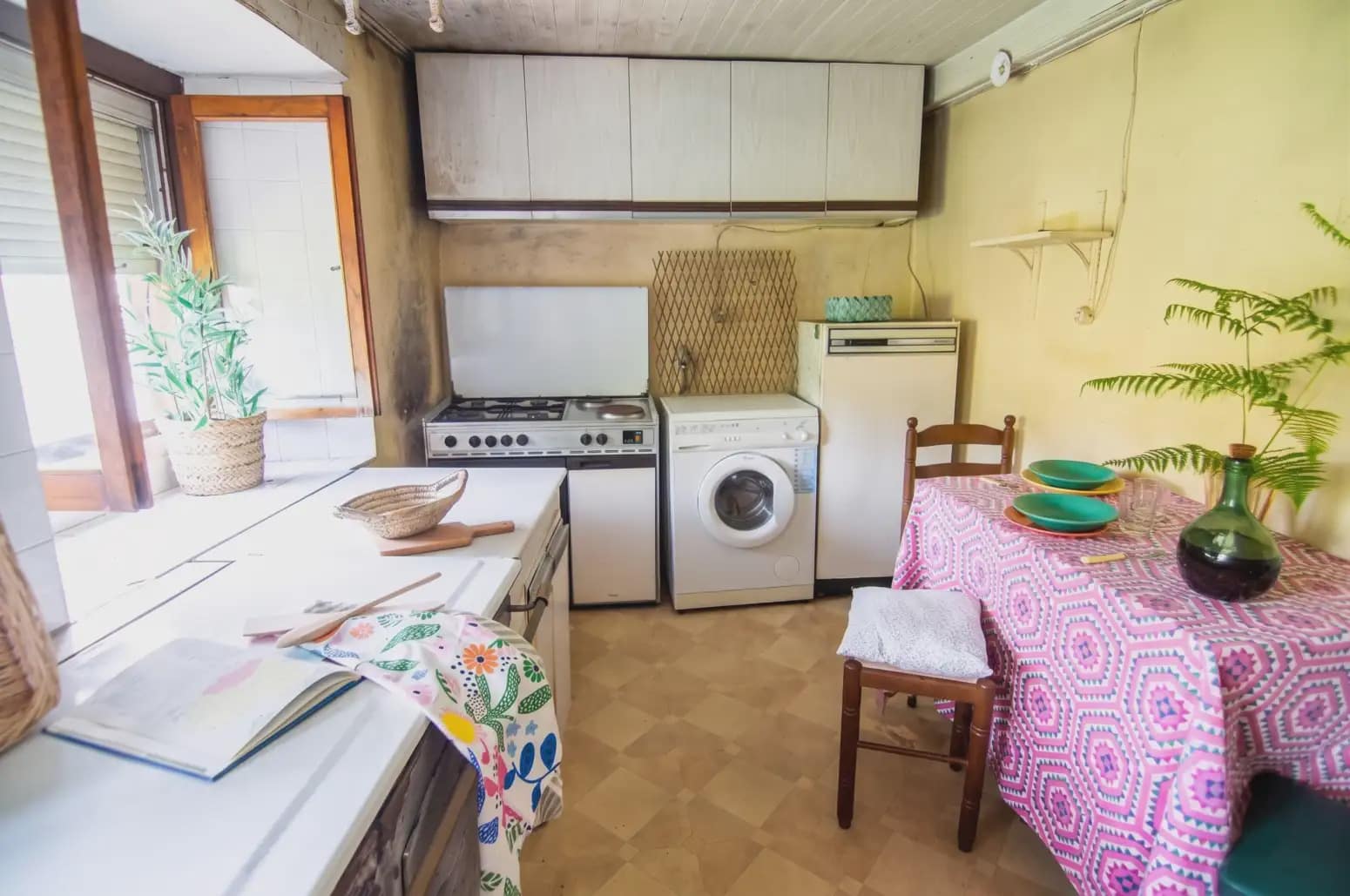 3 slaapkamer Finca/Landhuis te koop in Salas - € 80.000 (Ref: 10038975)