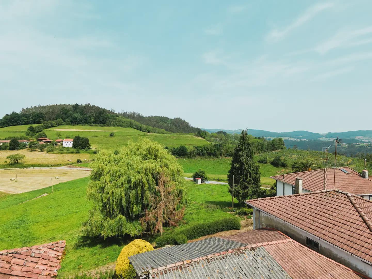 3 slaapkamer Finca/Landhuis te koop in Salas - € 80.000 (Ref: 10038975)