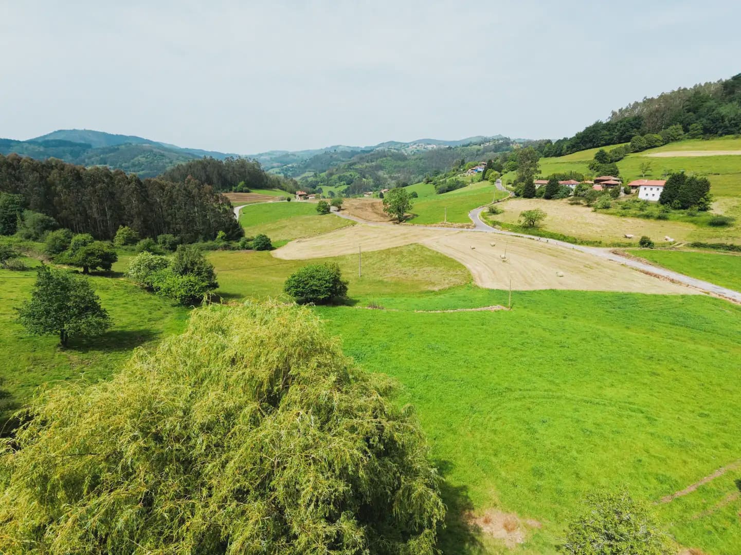 3 slaapkamer Finca/Landhuis te koop in Salas - € 80.000 (Ref: 10038975)