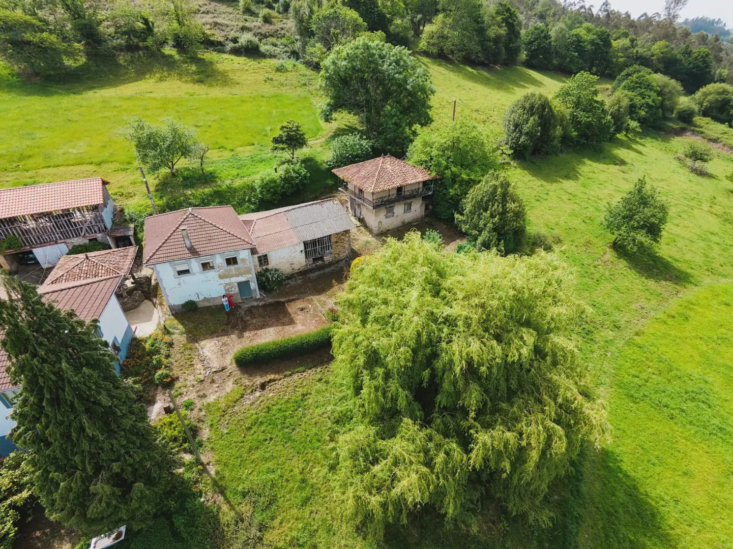 3 slaapkamer Finca/Landhuis te koop in Salas - € 80.000 (Ref: 10038975)