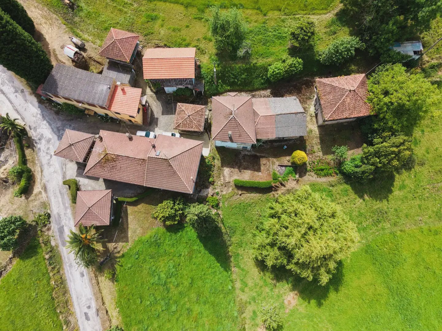 3 slaapkamer Finca/Landhuis te koop in Salas - € 80.000 (Ref: 10038975)