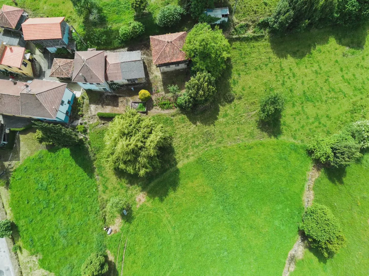 3 slaapkamer Finca/Landhuis te koop in Salas - € 80.000 (Ref: 10038975)