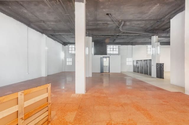 Kommersiell till salu i Centro Urbano, Oviedo - 199 000 € (Ref: 10038978)