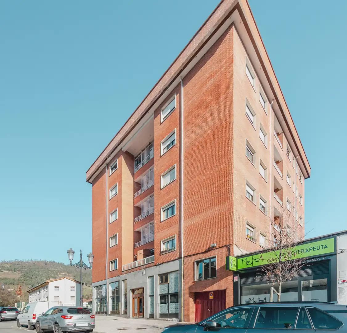 Kommersiell till salu i Oviedo - 199 000 € (Ref: 10038978)