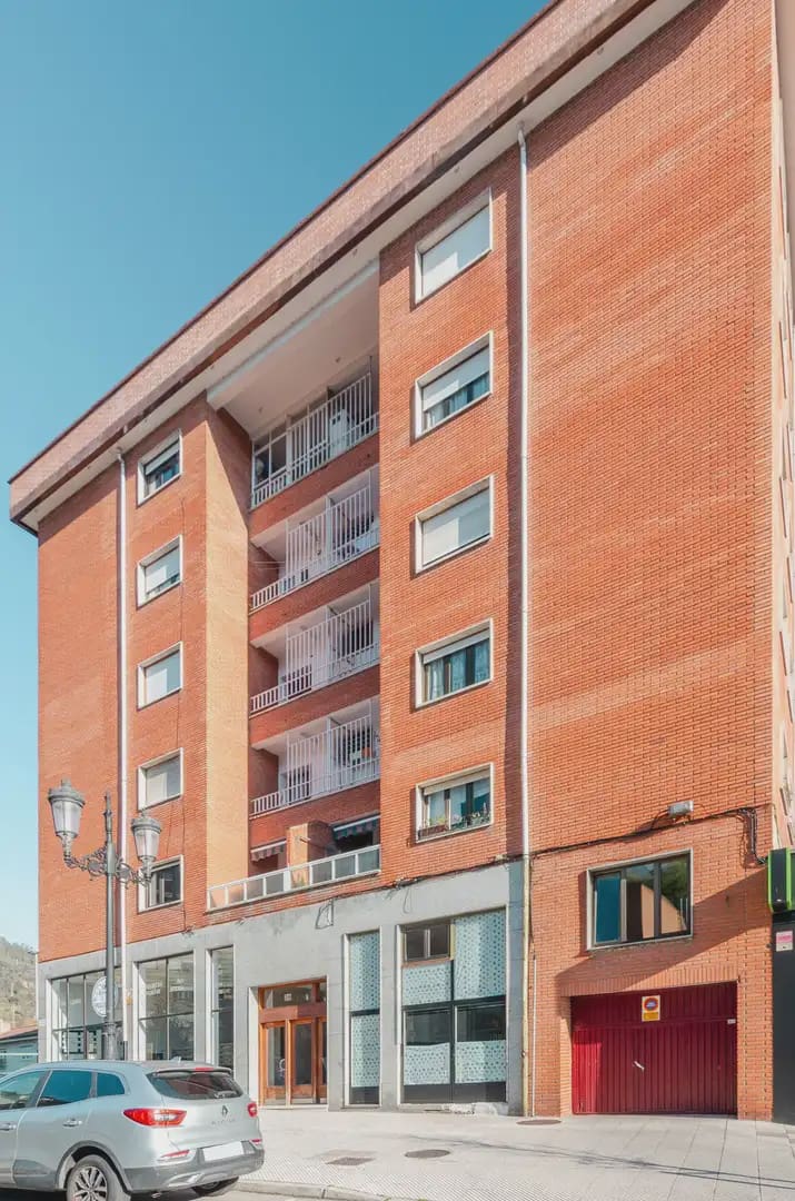 Kommersiell till salu i Oviedo - 199 000 € (Ref: 10038978)