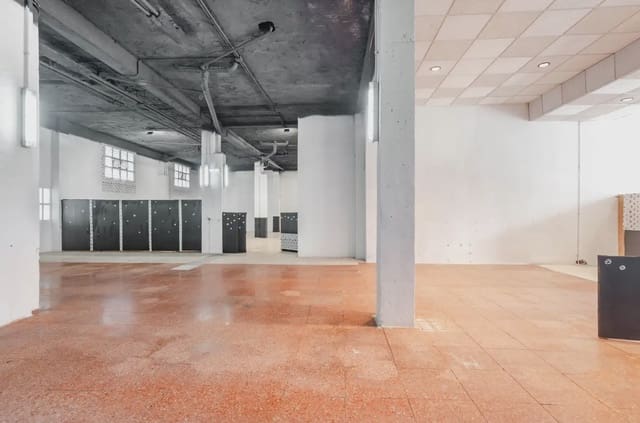 Kommersiell till salu i Centro Urbano, Oviedo - 199 000 € (Ref: 10038978)