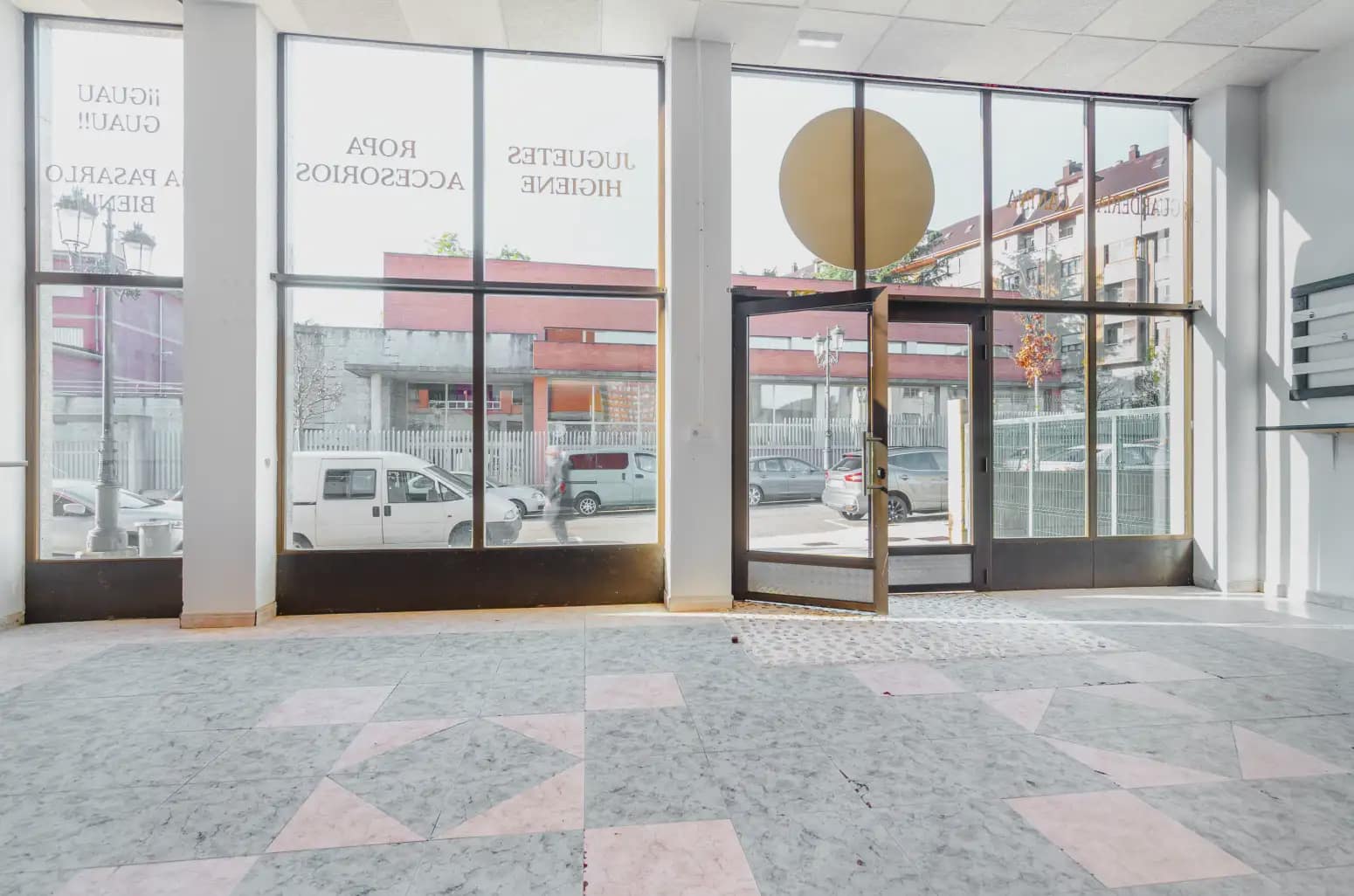 Kommersiell till salu i Oviedo - 199 000 € (Ref: 10038978)