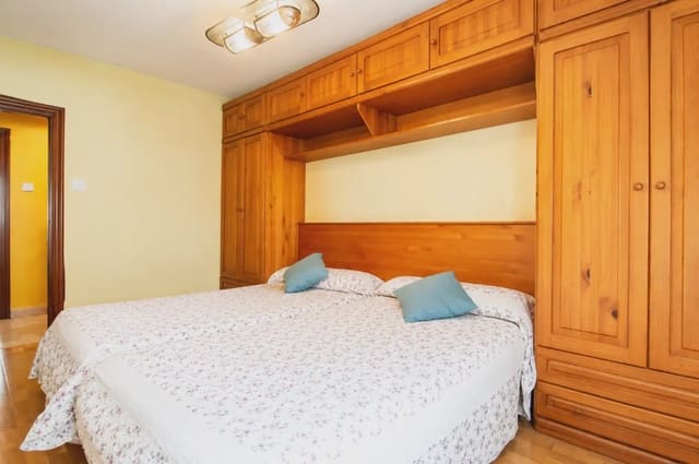 3 soveværelse Lejlighed til salg i Centro Urbano, Oviedo - € 149.000 (Ref: 10038979)