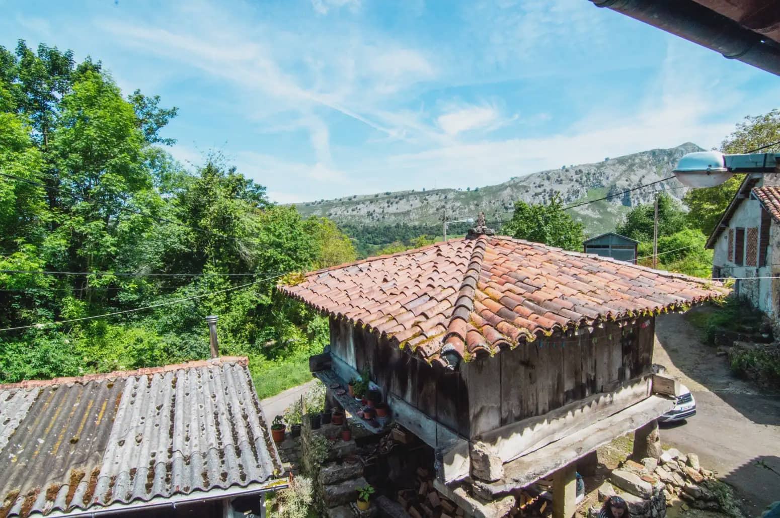 5 bedroom Finca/Country House for sale in Llanes with garage - € 155,000 (Ref: 10038980)