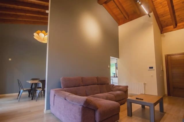 4 soveværelse Villa til salg i Siero med garage - € 440.000 (Ref: 10038981)
