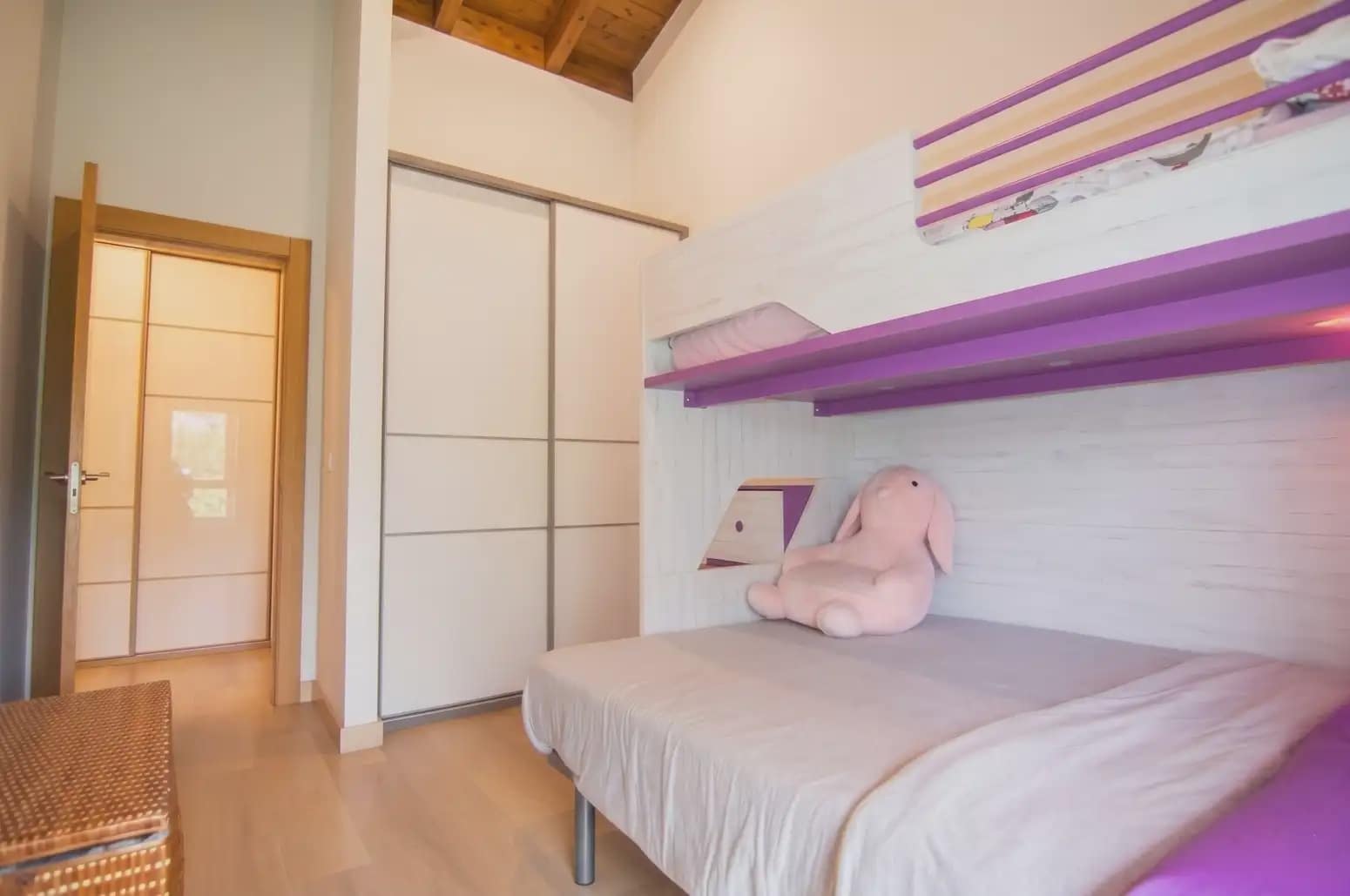 4 soveværelse Villa til salg i Siero med garage - € 440.000 (Ref: 10038981)