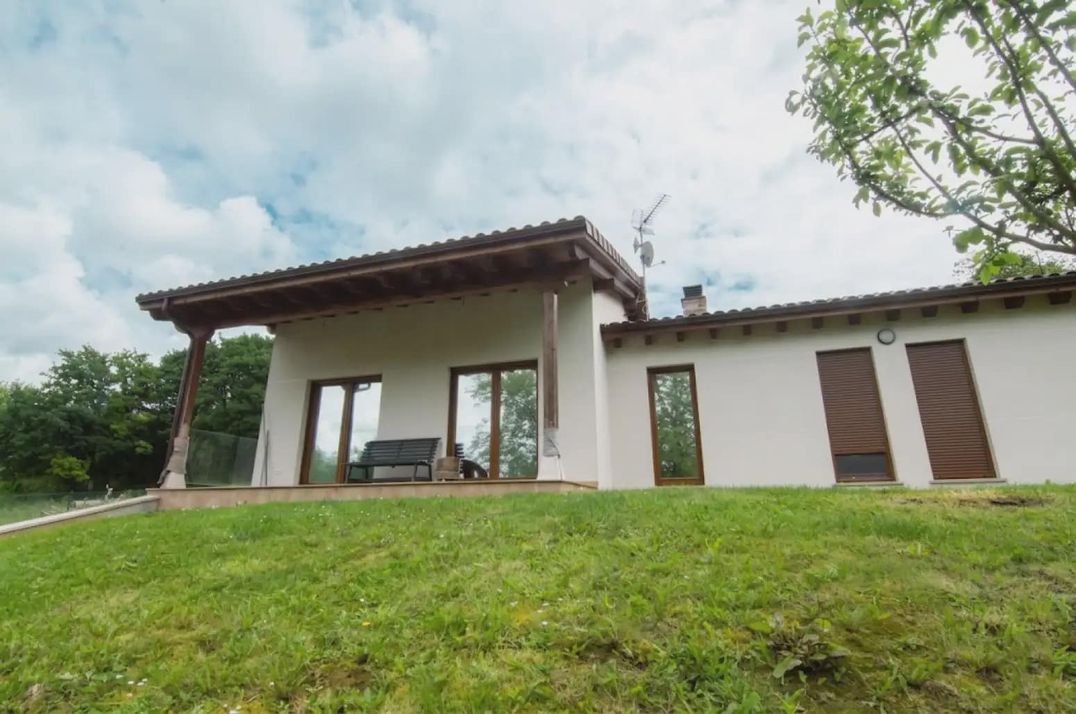 4 soveværelse Villa til salg i Siero med garage - € 440.000 (Ref: 10038981)