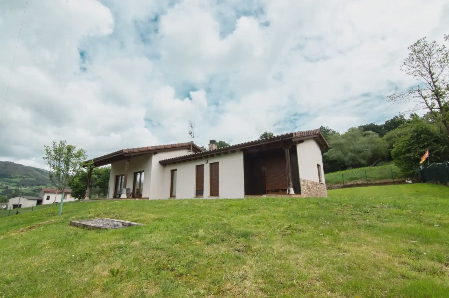 4 soveværelse Villa til salg i Siero med garage - € 440.000 (Ref: 10038981)