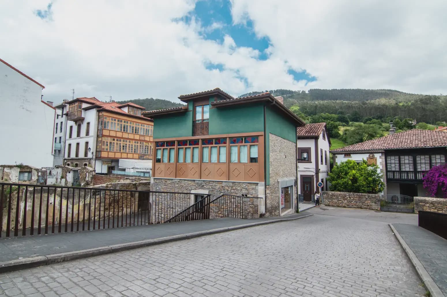 3 slaapkamer Huis te koop in Salas - € 260.000 (Ref: 10038986)