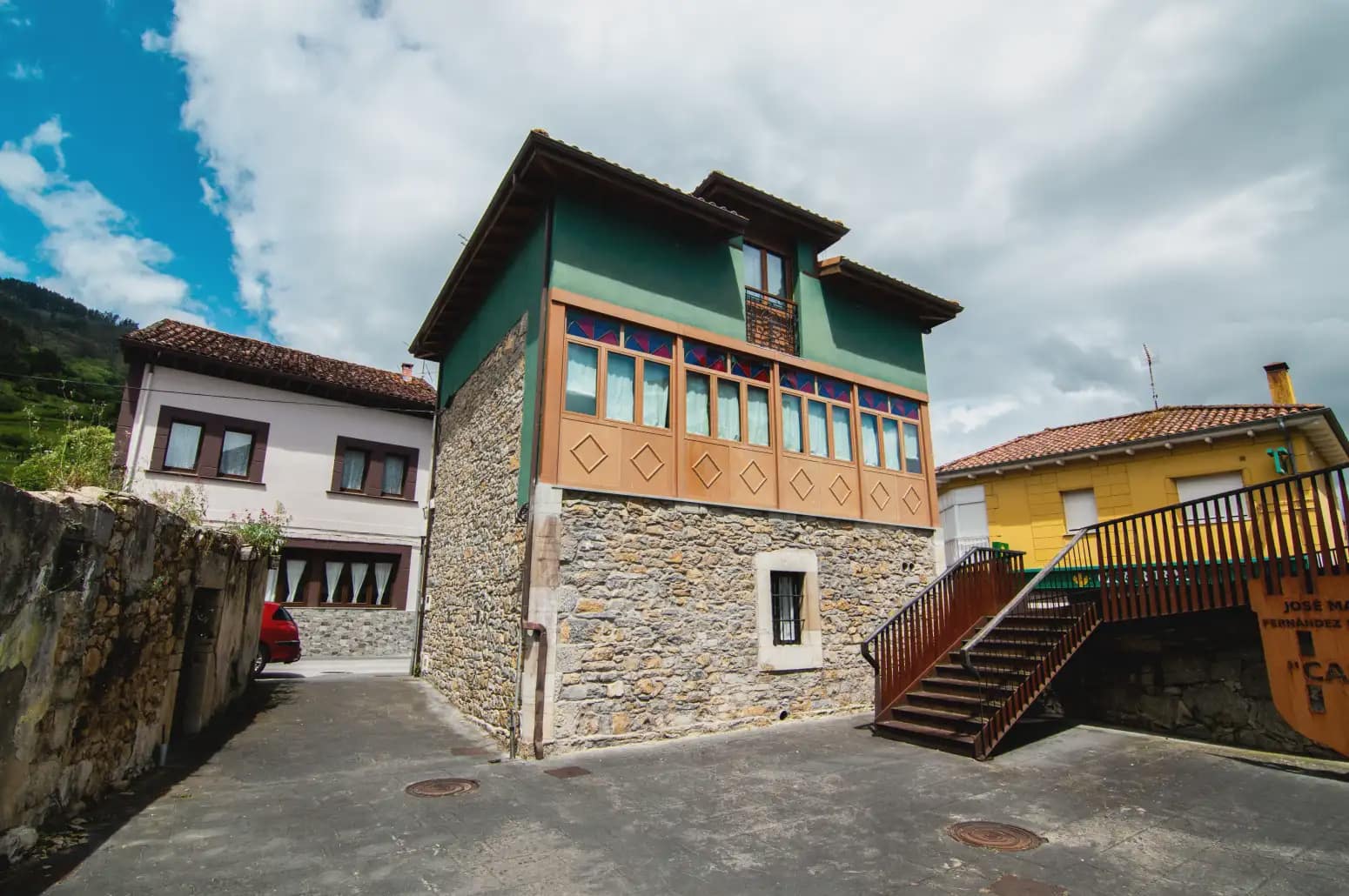 3 slaapkamer Huis te koop in Salas - € 260.000 (Ref: 10038986)