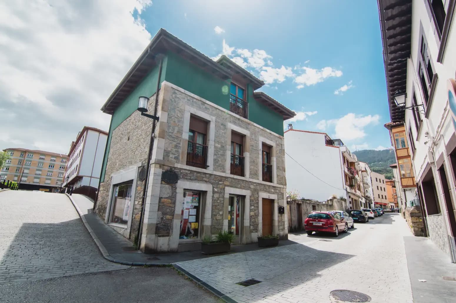 3 slaapkamer Huis te koop in Salas - € 260.000 (Ref: 10038986)
