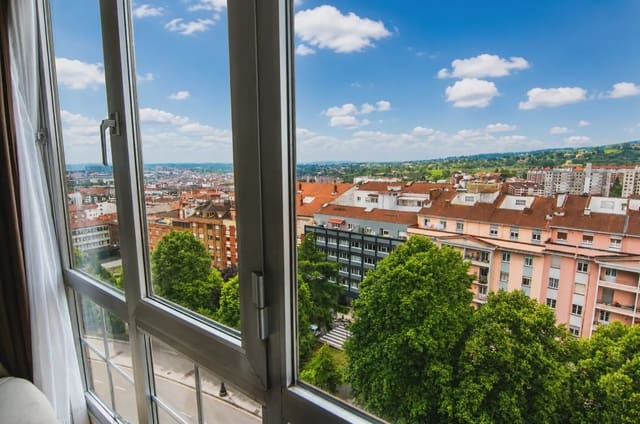 3 soveværelse Lejlighed til salg i Centro Urbano, Oviedo - € 270.000 (Ref: 10038987)
