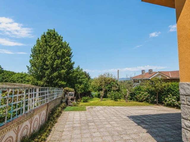 4 soverom Villa til salgs i Oviedo med garasje - € 380 000 (Ref: 10038991)