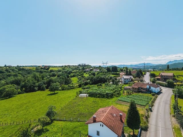 4 soverom Villa til salgs i Oviedo med garasje - € 380 000 (Ref: 10038991)