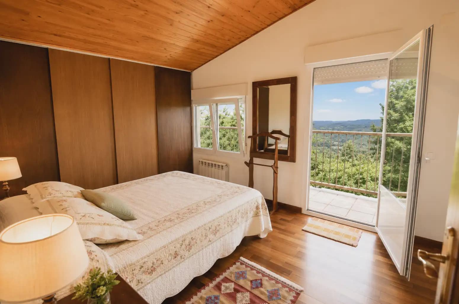 4 bedroom Villa for sale in Oviedo with garage - € 380,000 (Ref: 10038991)