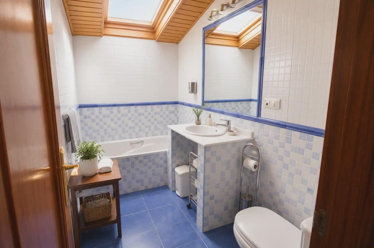 4 bedroom Villa for sale in Oviedo with garage - € 380,000 (Ref: 10038991)