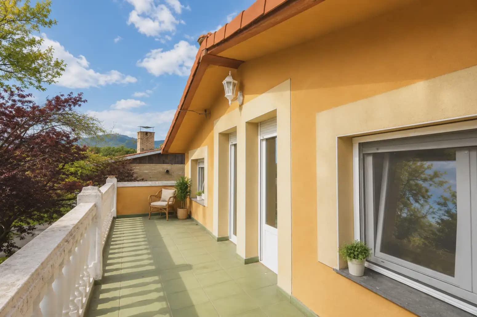 4 bedroom Villa for sale in Oviedo with garage - € 380,000 (Ref: 10038991)