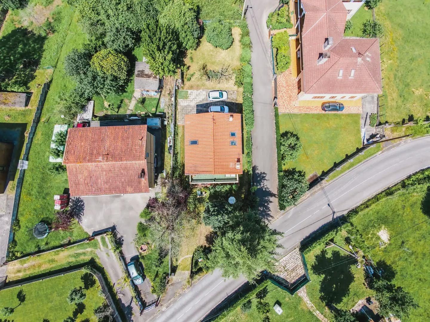 4 bedroom Villa for sale in Oviedo with garage - € 380,000 (Ref: 10038991)