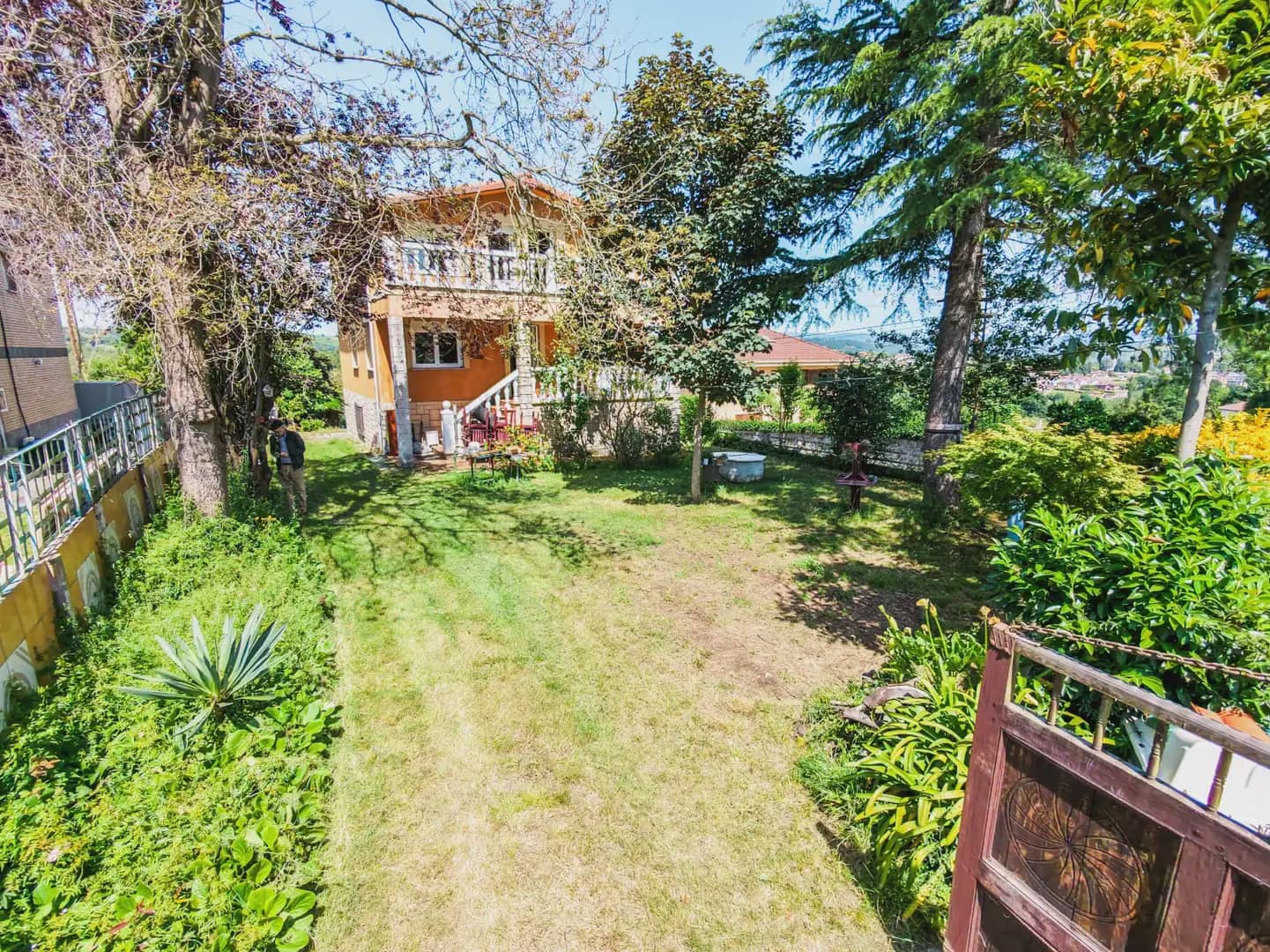 4 bedroom Villa for sale in Oviedo with garage - € 380,000 (Ref: 10038991)