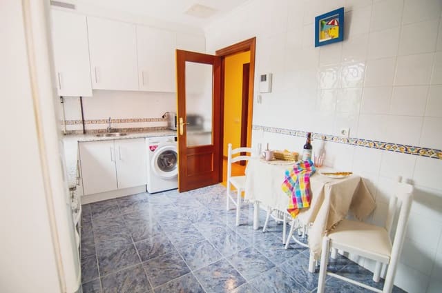 2 soveværelse Lejlighed til salg i Centro Urbano, Oviedo med garage - € 239.000 (Ref: 10038992)