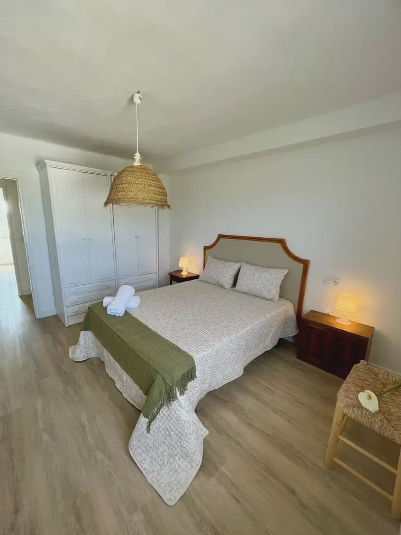 7 soverom Finca/Herregård til salgs i Gozon med garasje - € 735 000 (Ref: 10038995)