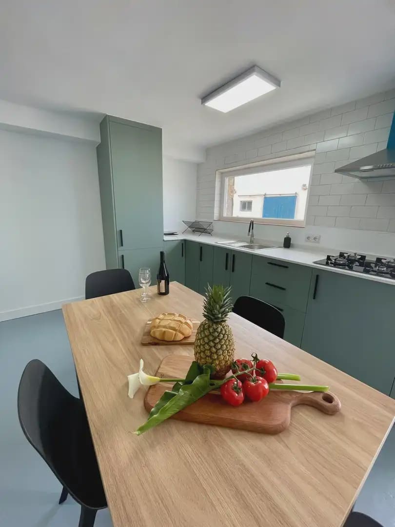 7 soverom Finca/Herregård til salgs i Gozon med garasje - € 735 000 (Ref: 10038995)
