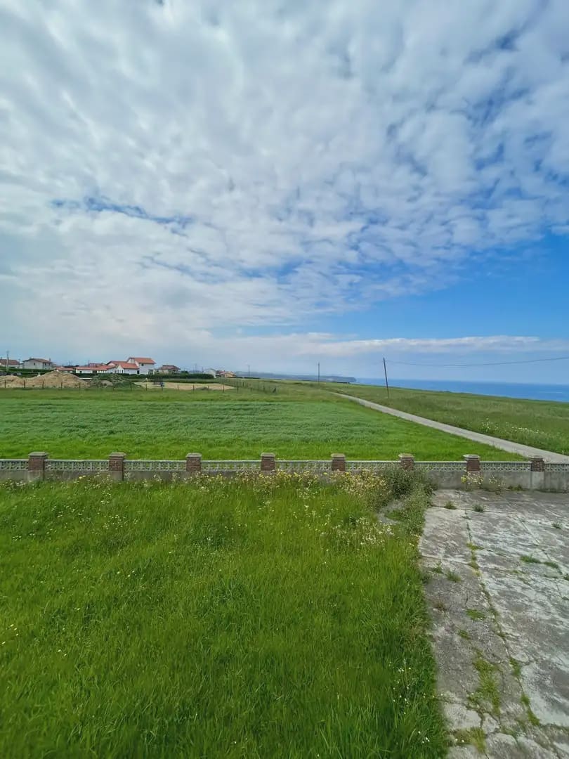 7 soverom Finca/Herregård til salgs i Gozon med garasje - € 735 000 (Ref: 10038995)