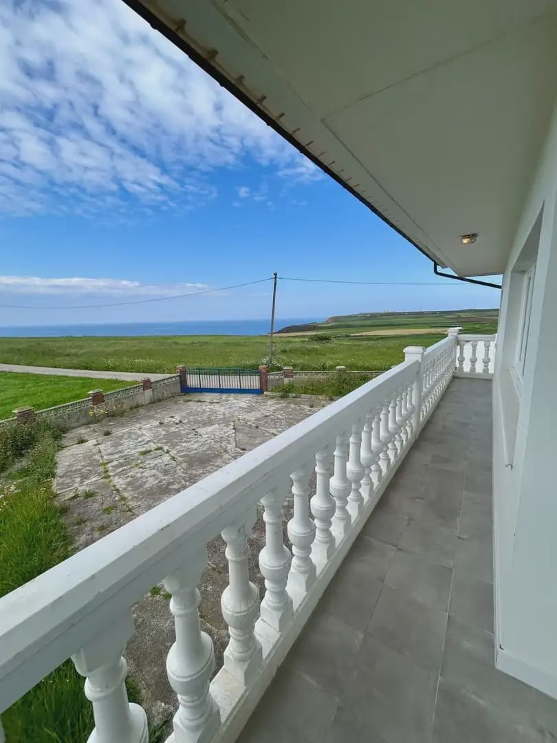 7 soverom Finca/Herregård til salgs i Gozon med garasje - € 735 000 (Ref: 10038995)