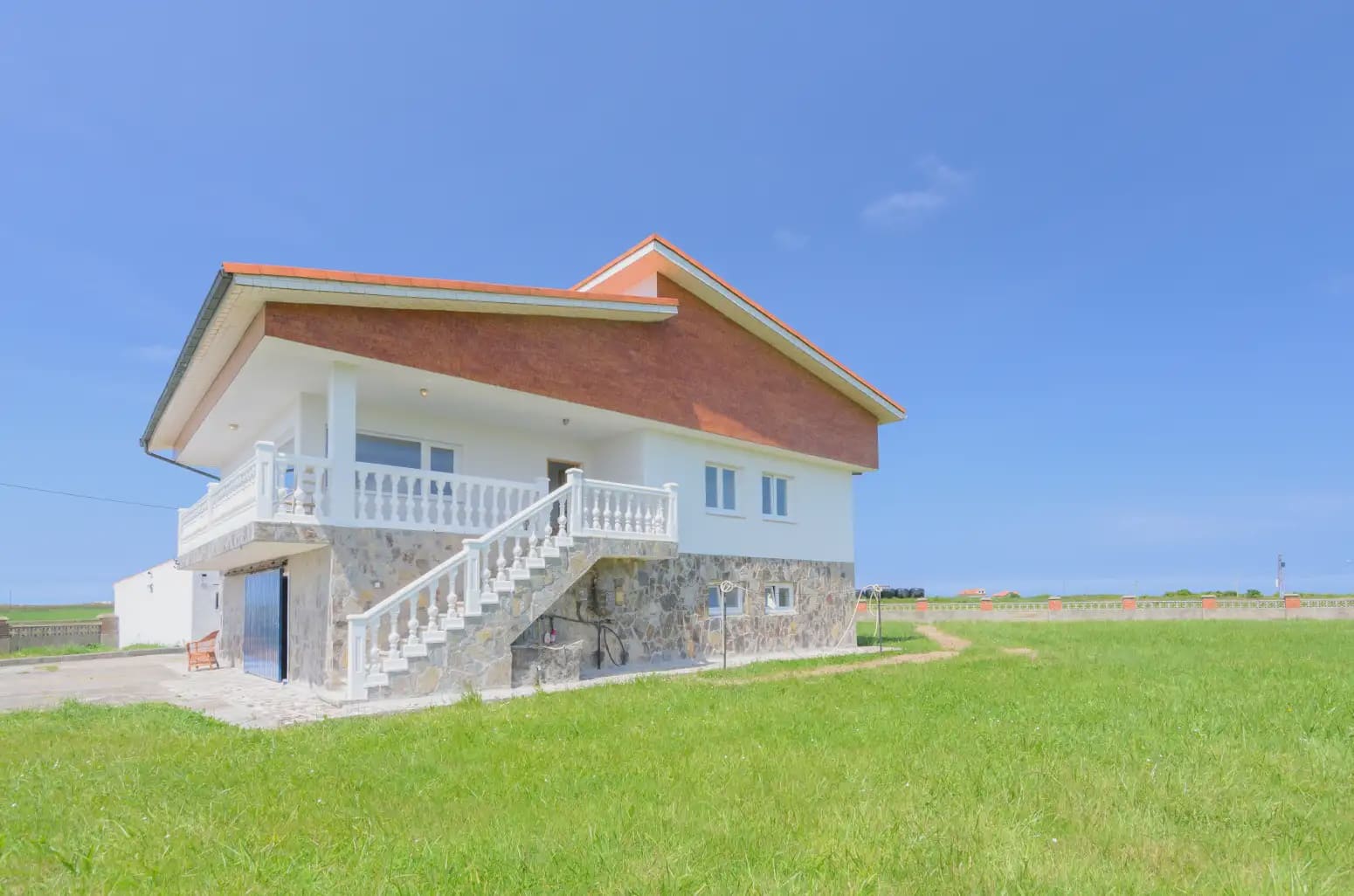 7 soverom Finca/Herregård til salgs i Gozon med garasje - € 735 000 (Ref: 10038995)