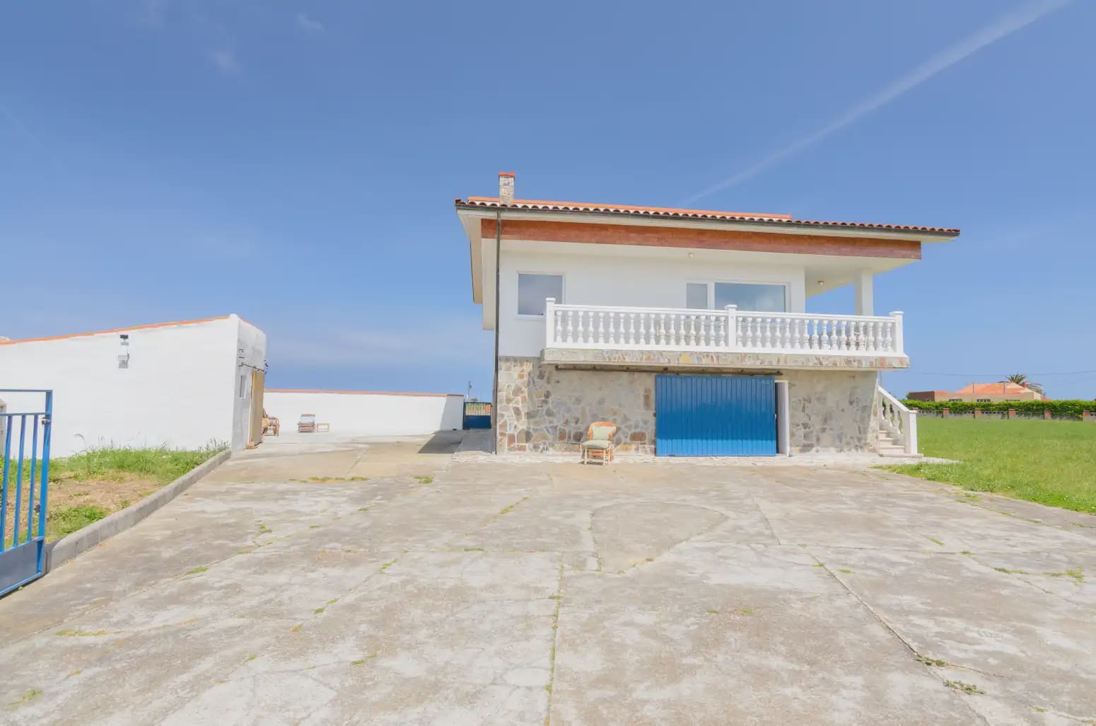 7 soverom Finca/Herregård til salgs i Gozon med garasje - € 735 000 (Ref: 10038995)