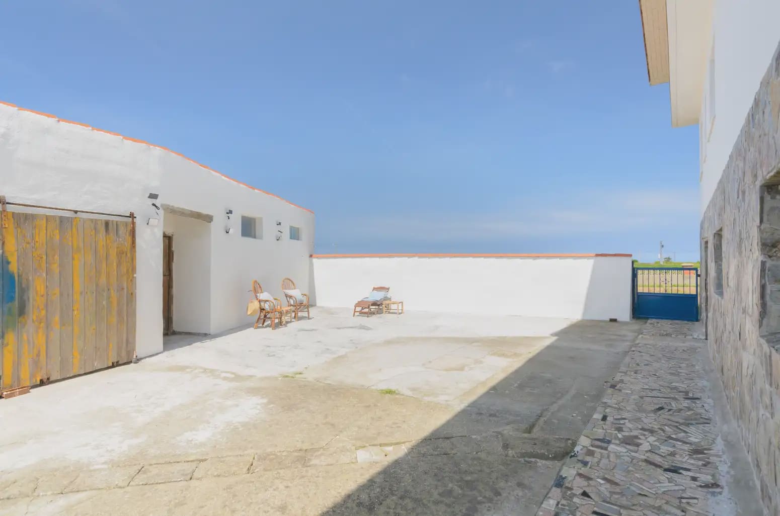 7 soverom Finca/Herregård til salgs i Gozon med garasje - € 735 000 (Ref: 10038995)