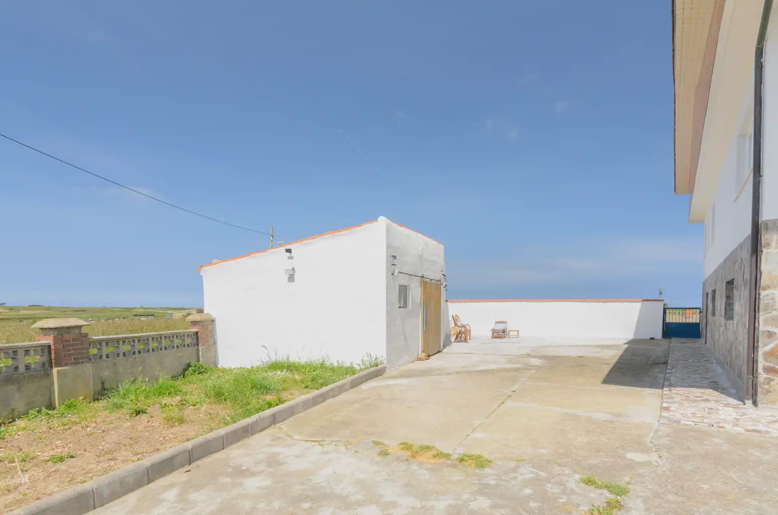 7 soverom Finca/Herregård til salgs i Gozon med garasje - € 735 000 (Ref: 10038995)