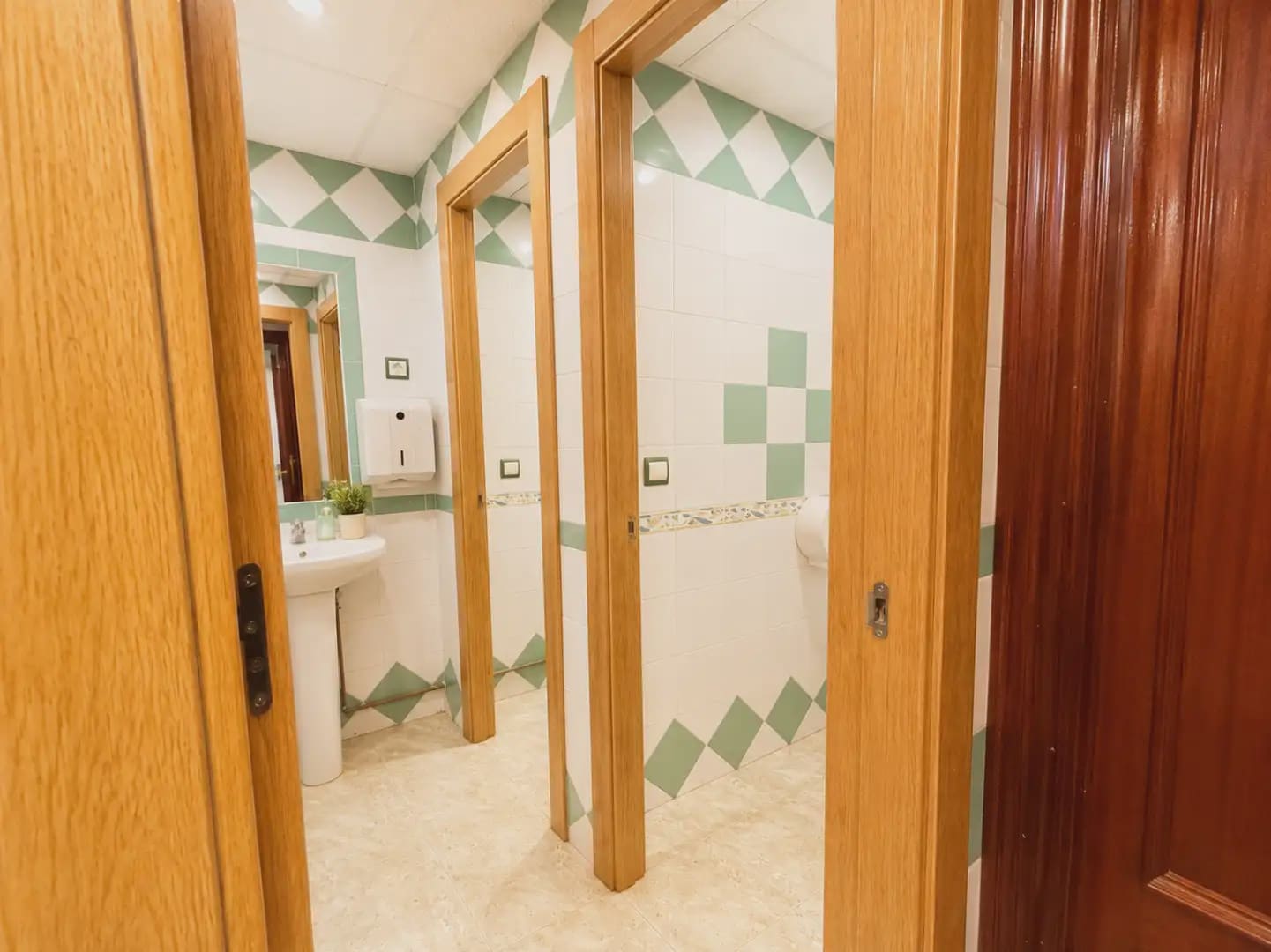 Gewerbe zu verkaufen in Oviedo - 45.000 € (Ref: 10047585)