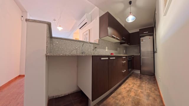 2 quarto Apartamento para arrendar em Deltebre - 600 € (Ref: 10041386)