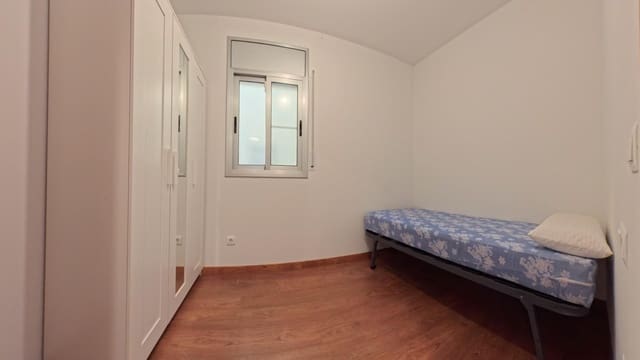 2 quarto Apartamento para arrendar em Deltebre - 600 € (Ref: 10041386)
