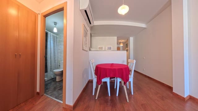 2 quarto Apartamento para arrendar em Deltebre - 600 € (Ref: 10041386)