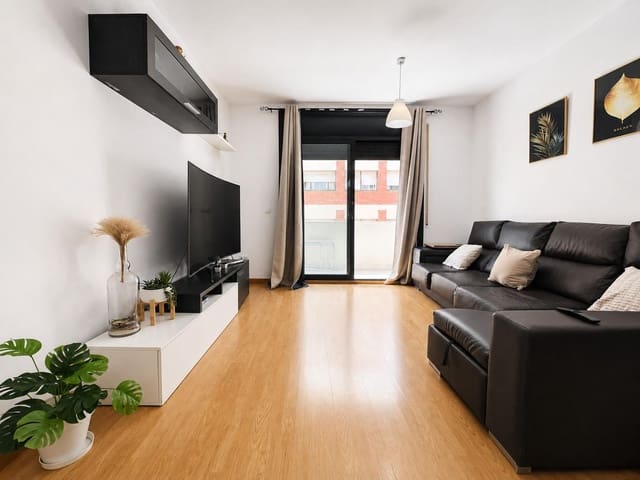 3 bedroom Flat for sale in Amposta with garage - € 160,000 (Ref: 10041388)