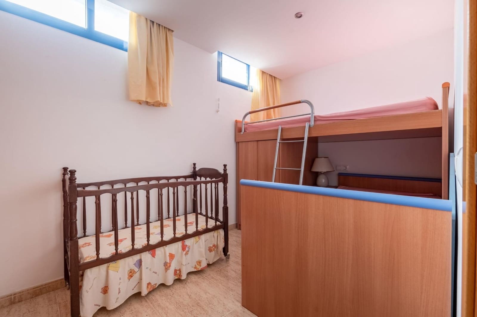 6 sypialnia Dom szeregowy na sprzedaż w L'Ampolla z basenem garażem - 249 000 € (Ref: 10041390)