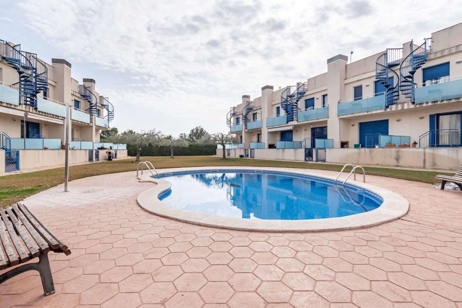 6 sypialnia Dom szeregowy na sprzedaż w L'Ampolla z basenem garażem - 249 000 € (Ref: 10041390)