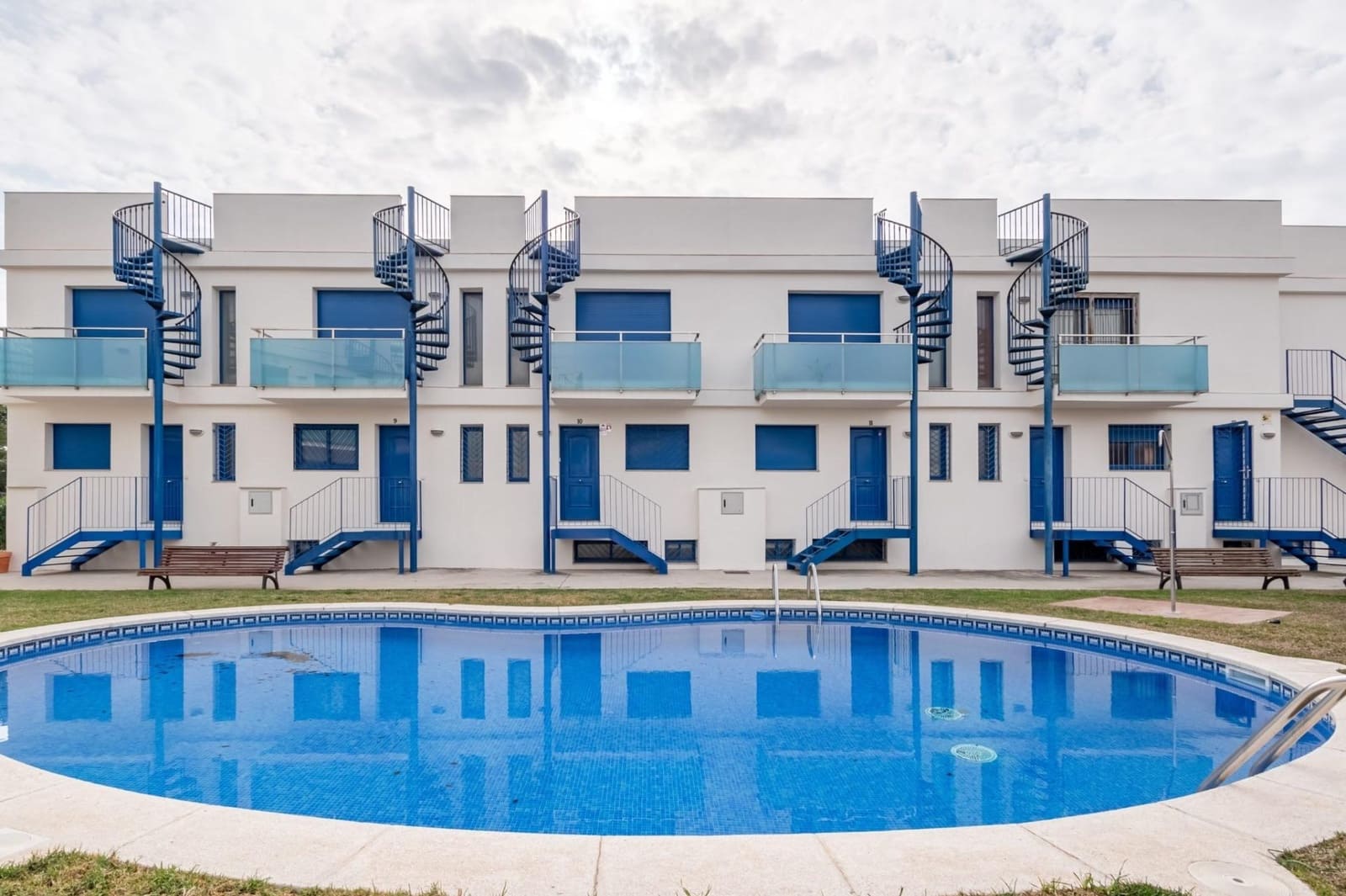 6 sypialnia Dom szeregowy na sprzedaż w L'Ampolla z basenem garażem - 249 000 € (Ref: 10041390)