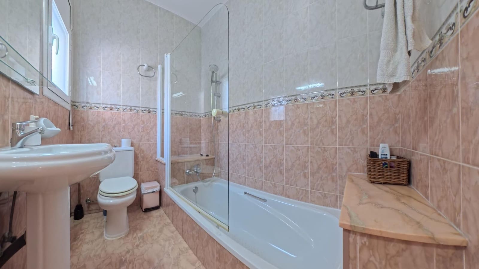 3 makuuhuone Huvila myytävänä paikassa Amposta mukana uima-altaan - 320 000 € (Ref: 10041391)
